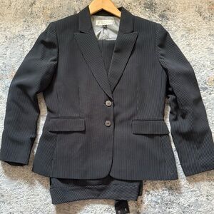 Tahari Arthur S. Levine Black Pinstripe Blazer and Pants Set Size 12P